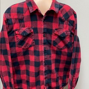 LEVI’S XL young men’s flannel button up shirt